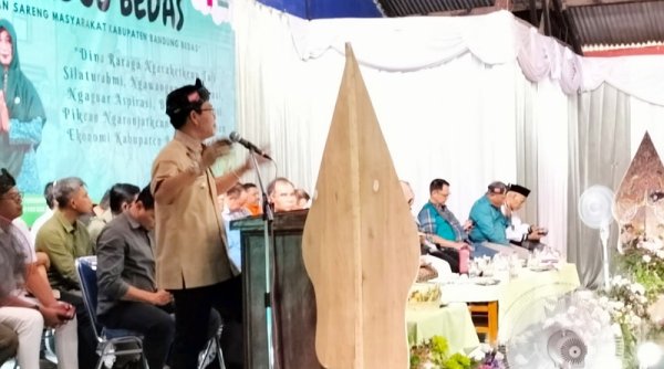 Kang DS Gelontorkan Rp 17,6 Miliar untuk Program PSPKB 176 RW di 10 Kelurahan