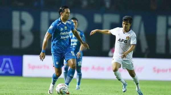 Babak Pertama, Persib Vs Persik Masih Tanpa Gol