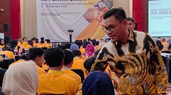 Kang Haji Ace Buka Pelatihan Kewirausahaan, Berharap Lahir Pengusaha Muda yang Tangguh
