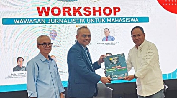 FISIP Unpas dan PWI Jabar Bekali Mahasiswa Wawasan Jurnalistik