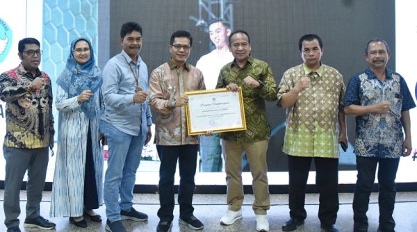 Pemkab Bandung Raih Penghargaan Pendidikan Vokasi Nonformal Berprestasi 2023