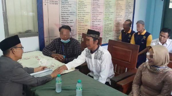 Berharap Anak Dapat Status Kependudukan, Warga Binaan Lapas Surabaya Izin Menikah