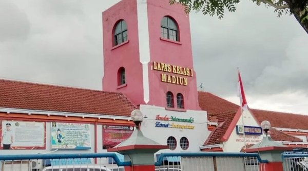 Diduga Ada Pembiaran HP Beredar di Kalangan Napi, AMI akan Geruduk Kanwil Kemenkumham Jatim