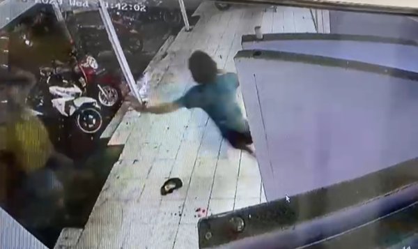 Viral ! Juru Parkir di Sidoarjo Dibacok, Begini Kondisinya.