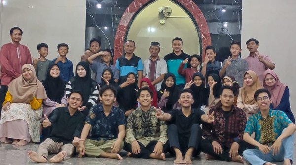 Akhir Tahun 2023, Cabe Rawit dan Remaja PAC LDII Rungkut Kidul Surabaya Mengadakan Pengajian