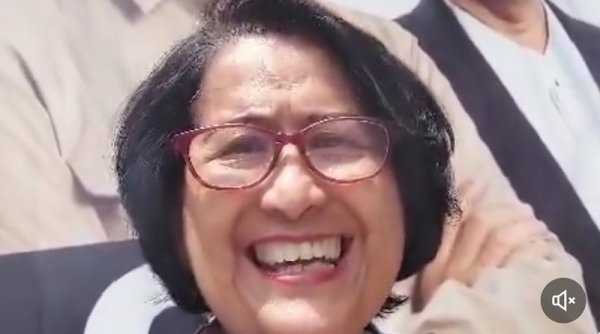 Senyum Grace Simon dan Ucapan Terima Kasih Mahfud MD