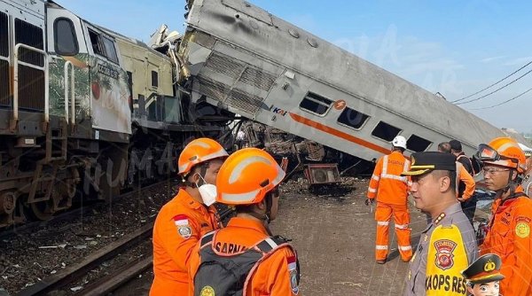 KNKT Mulai Melakukan Investigasi Penyebab Tabrakan Kereta Api di Cicalengka