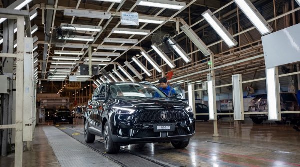 New MG ZS EV dan MG 4 EV Buatan Indonesia Siap Gemparkan Pasar Otomotif