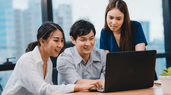 Membuat Mainset Karyawan Bersikap Positif Pada Atasan dan Pekerjaan