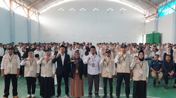 Ketua Panwascam Bojongsoang Lantik 322 Pengawas TPS