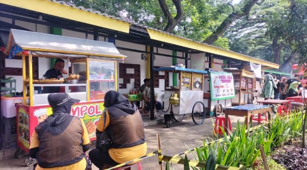 Pengunjung Alun-alun dan Saparua Rasakan Suasana Baru Hasil Penataan PKL
