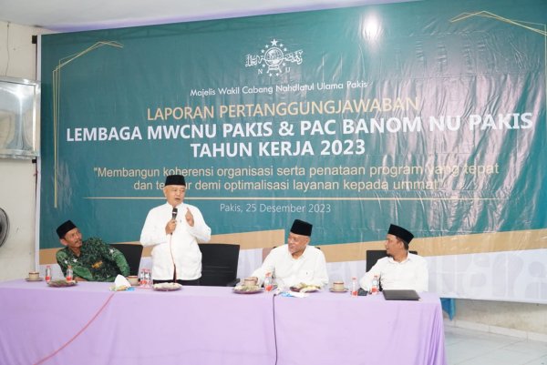 Hadiri Penutupan LKJ MWCNU dan PAC BANOM Pakis, Bupati Sanusi Dorong Kemajuan di Sektor Pendidikan dan Organisasi