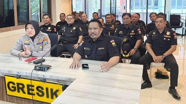 Senkom Mitra Polri Gresik Hadiri Arahan Dirbinmas Polda Jatim