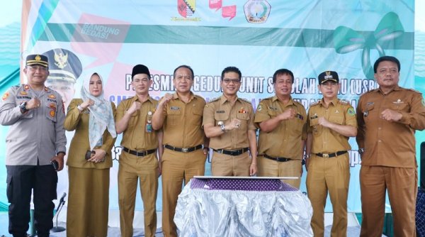 Resmikan SMPN 4 Baleendah, Bupati Dadang Supriatna 2,9 Tahun Menjabat Sudah Mendirikan 19 SMP