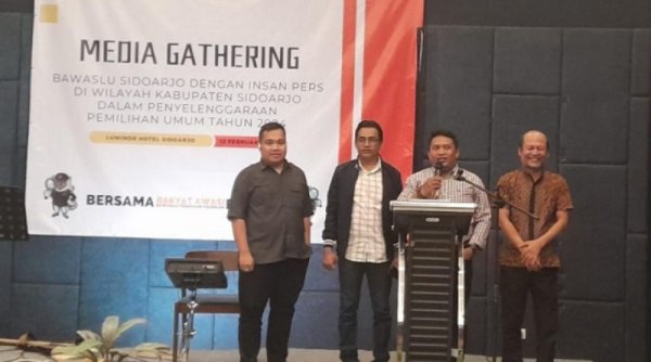 Bawaslu Sidoarjo Minta Media Tidak Segan Berikan Kritik Kinerja Pengawasan Pemilu 2024