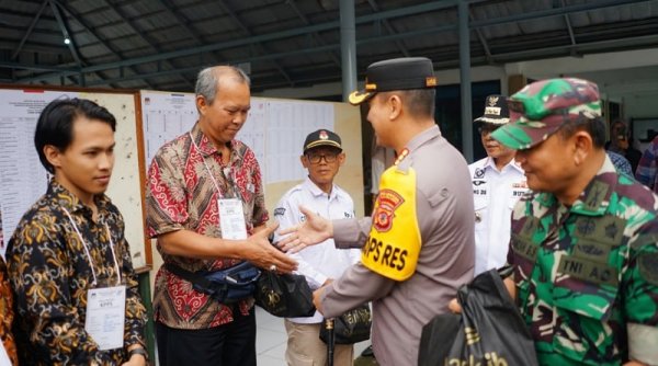 Pasca Pencoblosan Pemilu 2024, Kapolresta Bandung Monitoring ke Sejumlah TPS