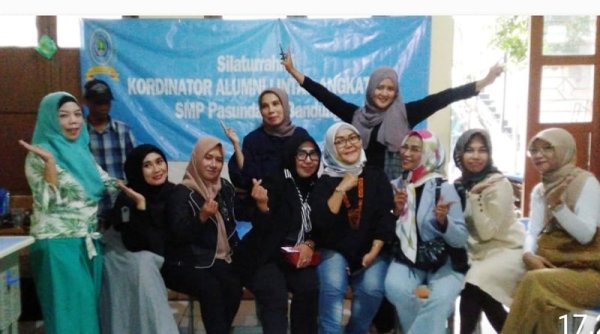 Lomba Makeup Bersama Inez di SMP Pasundan 4 Bandung