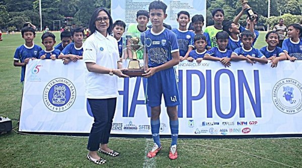 Akademi Persib Cimahi Borong Trofi Juara Wiranto Arismunandar Cup XXV/2024