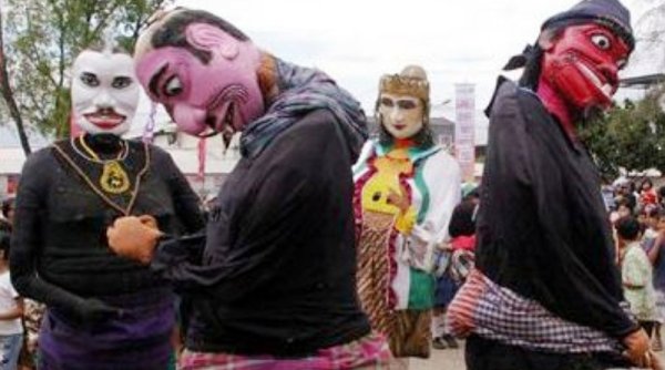 Antar Bupati Dadang Raih Anugrah PWI, Ini Seni Badawang Warisan Budaya Kabupaten Bandung
