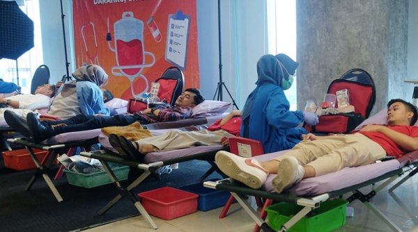 Rayakan HUT Astra ke-67, FIF Grup Adakan Donor Darah