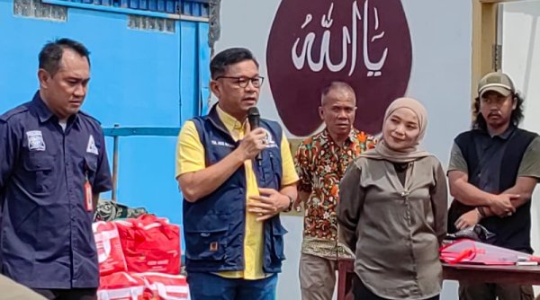 Ace Hasan Salurkan Bantuan Rp. 270 Juta Kepada Korban Angin Puting Beliung di Rancaekek