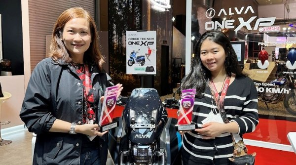 ALVA Sabet 2 Penghargaan Sekaligus sebagai Best EV Booth & Launching Motor Listrik Terfavorit di IIMS 2024