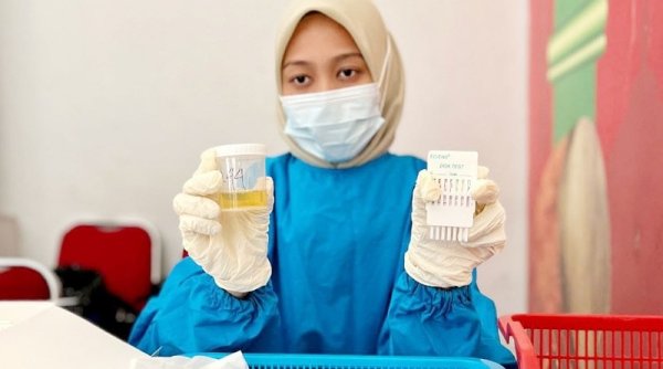 Sebanyak 321 Kepala Sekolah di Kota Bandung di Test Urin