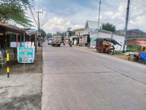 Harga Sewa Naik Usai Jalan Dibeton, Gus Muhdlor Sebut Dampak Ekonominya Langsung Dirasakan Masyarakat