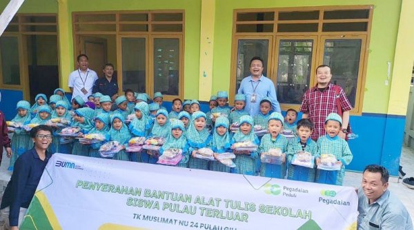 PT Pegadaian Surabaya Dorong 'Pendidikan Berkualitas'