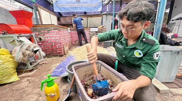 Tak Ingin "Bandung Lautan Sampah" Lagi, Mahasiswa Unisba Kembangkan Eco Kampus