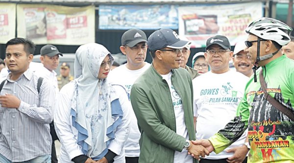 Gowes Pilah Sampah di Rancaekek, Bupati Launching Pembangunan TPS3R