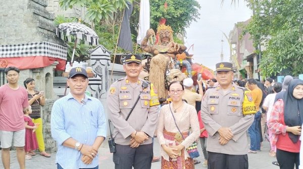Kapolsek Menganti Pimpin Kegiatan Pengamanan Ogoh Ogoh