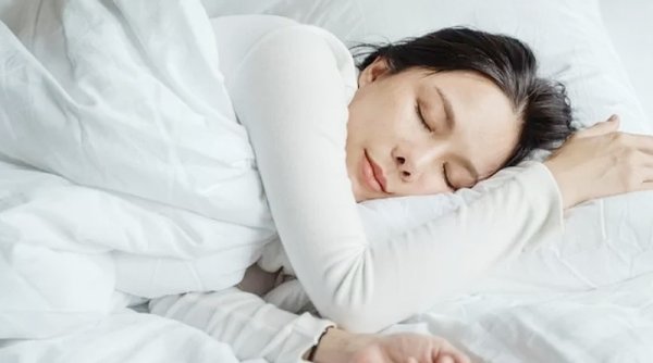 Tidur Setelah Sahur: Kebiasaan yang Berisiko bagi Kesehatan