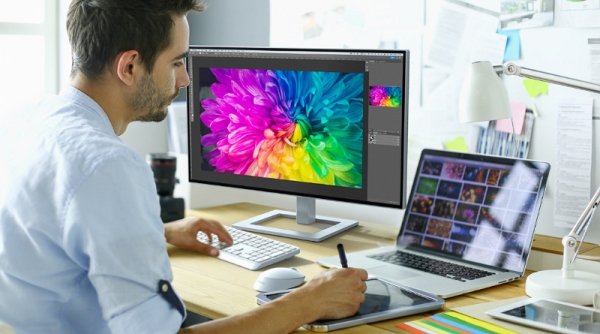 Philips Merilis Monitor Kreator Baru dengan Konektivitas Luar Biasa dan Resolusi 4K UHD