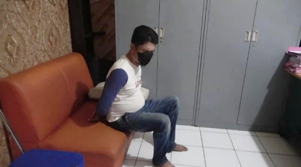 Pencuri HP di Tempat Takjil Diserahkan Warga ke Polsek Gubeng