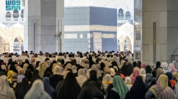 Pelaksanaan Salat Jumat Pertama di Masjidil Haram di Bulan Ramadan Berjalan Tertib dan Lancar