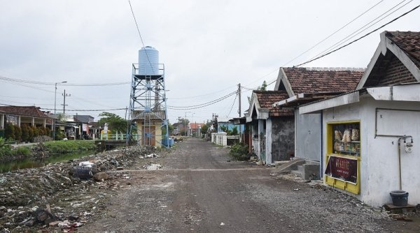 Bupati Sidoarjo Lanjutkan Proyek Betonisasi Di Kawasan Rawan Bencana Tanggulangin