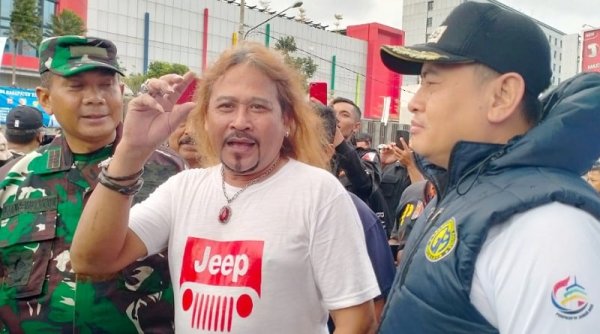 Kang Komar "Preman Pensiun" Tandatangani Petisi Bersama Warga Majalaya Menolak Aksi Balapan Liar