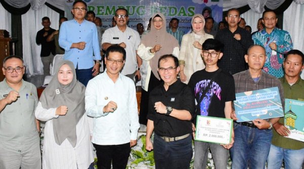 Siti Hasanah, "Ridho dipimpin Bupati Dadang Supriatna?"