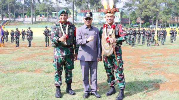 Kang DS Puji Keberhasilan yang Ditorehkan Satgas Pamtas Mobile Yonif 330/Tri Dharma