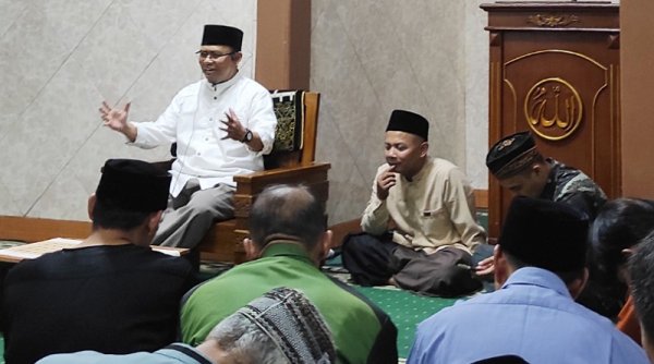 Bukber Anak Yatim & Dhuafa di Mesjid Al Muttaqien Komplek BBA, Ustad Uce Agus H., S.Kom.I: Ramadan Membawa Ketaqwaan bagi Kaum Muslimin