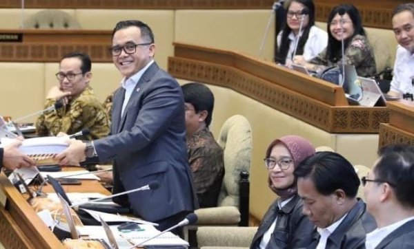 Sang Ayah "ASN" Segera Dapat Hak Cuti dampingi Istri yang Akan Melahirkan