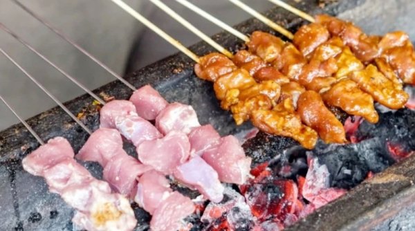 Bagaimana Hukum Buka Rumah Makan di Siang Ramadan? Begini Penjelasannya