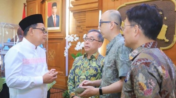 Open House di Grahadi, Pj Gubernur Jatim Apresiasi Kebersamaan Forkopimda