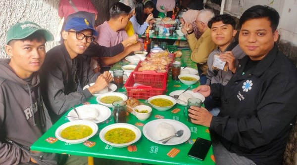 Berdiri Sejak 1943, Soto Ahri Garut Lezatnya Kuliner Tradisional dengan Rasa Orisinal
