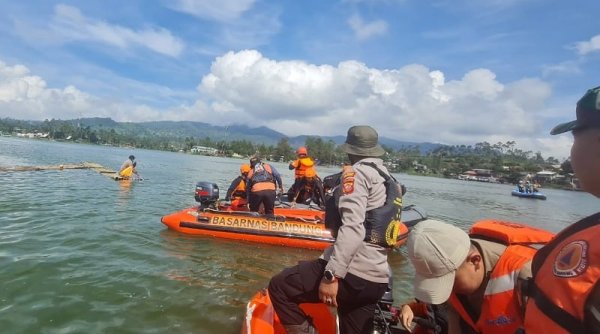 Polsek Pangalengan Bersama Tim Gabungan Temukan Dua Jenazah Anak Tenggelam di Situ Cileunca