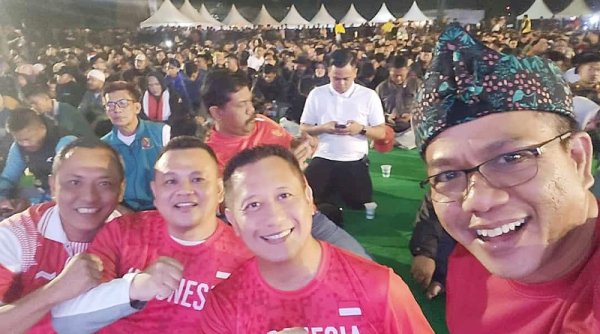 Forkopimda dan Ribuan Orang  Nonton Bareng Timnas Indonesia vs Uzbekistan
