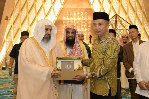 Wakil Menteri Urusan Islam Arab Saudi Kunjungi Mesjid Al Jabar