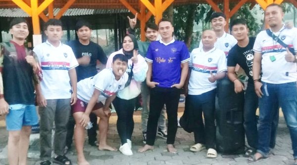 Rebo FC Memperingati Ulang Tahun Pertama dengan Kebersamaan dan Prestasi Gemilang