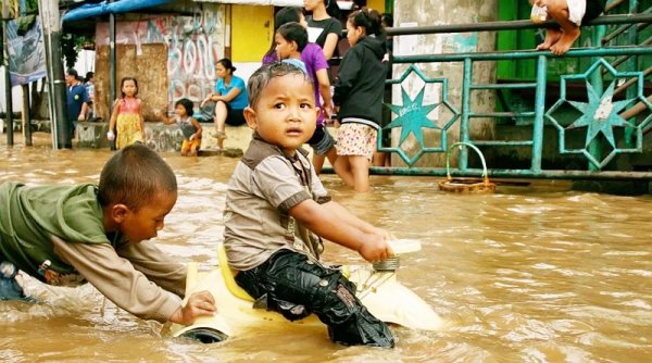 Bagaimana Jakarta Menggali Lubangnya Sendiri